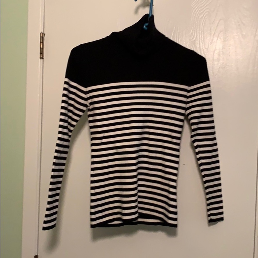 Black and white stripes turtleneck